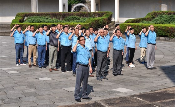 皖南電機黨員重溫入黨誓詞 皖南電機黨員重溫入黨誓詞