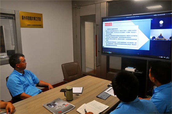 孫躍應(yīng)邀參加高效電機技術(shù)推廣交流會 孫躍應(yīng)邀參加高效電機技術(shù)推廣交流會