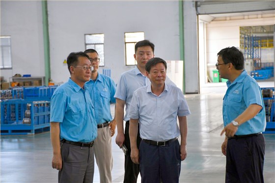 中機企協(xié)常務(wù)副會長楊一平來皖南電機調(diào)研指導 中機企協(xié)常務(wù)副會長楊一平來皖南電機調(diào)研指導